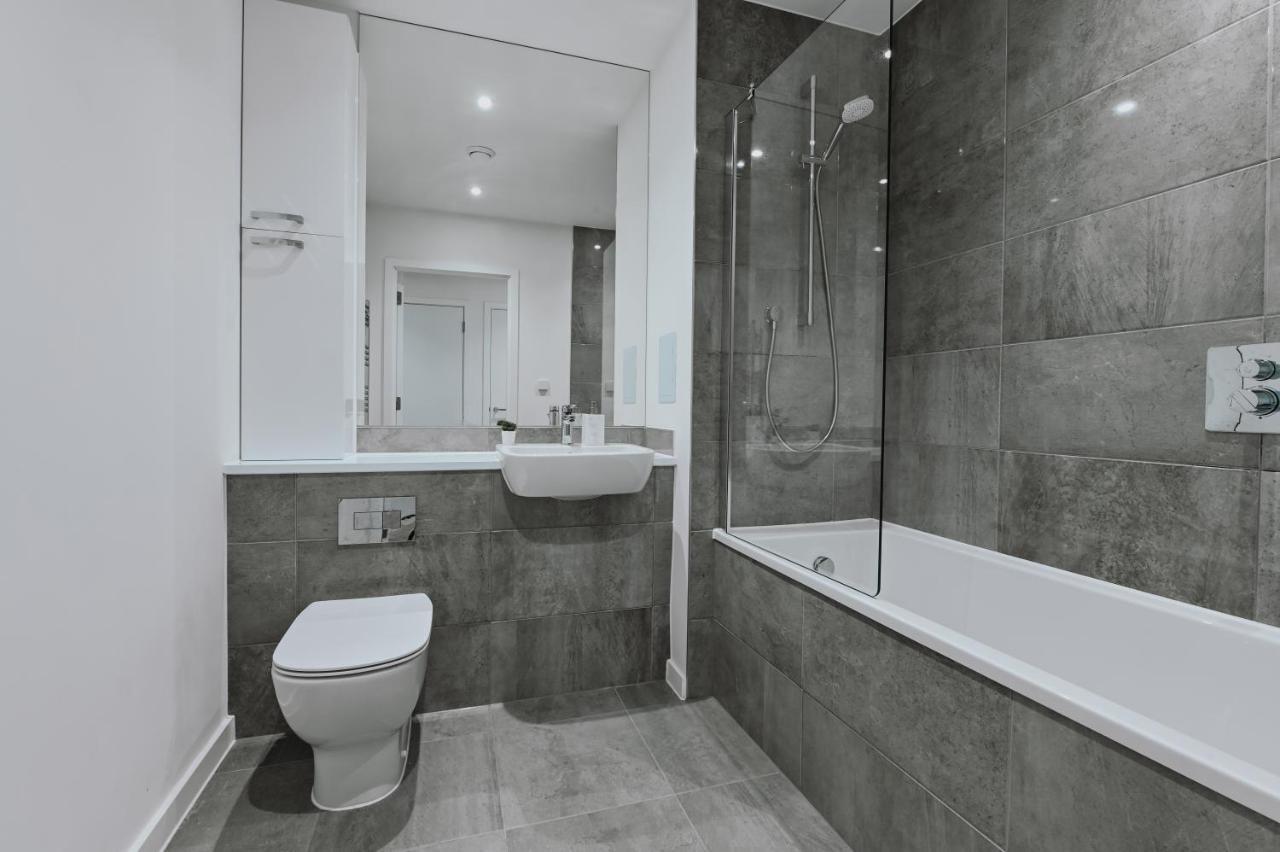 Khayat Homes - The Owelor - Two Bed London Exterior foto